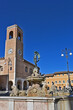 Fano, piazza XX settembre con fontana e Statua della Fortuna e palazzo del Podestà - Ancona, Marche