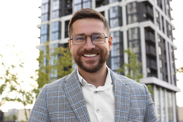 Poster - Portrait of handsome bearded man in glasses outdoors