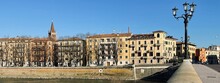Facciata Storica Di Edifici A Verona