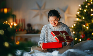 Canvas Print - woman with Christmas present