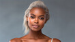 © Favio - rostro de bella mujer modelo joven afroamericana con cabello rubio y lacio