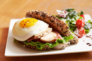 Poster - Sandwich with chicken breast and vegetables