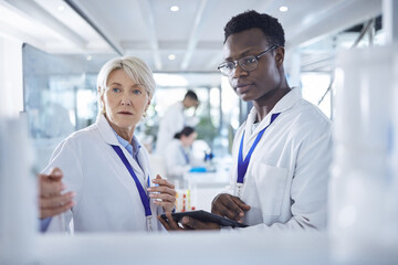 Aufkleber - Student, medical and tablet with professor for research, disease analysis and collaboration in pharmacy. Man, senior woman and diversity for healthcare breakthrough, cure and vaccine in medicine vial