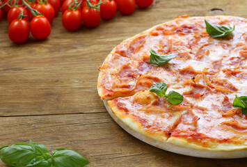 Poster - fresh delicious pizza with tomatoes and basil