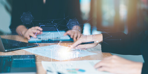 Aufkleber - business people read online business statistics chart reports to analyze and improve corporate strategy ,Manage financial and marketing documents, Company growth information,Managing Business Insights