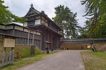 Wall Mural - 青森 弘前城 亀甲門/北門