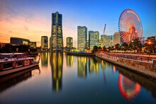 Yokohama,,Japan,Skyline,At,Minato-mirai,At,Sunset.