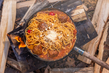 Sticker - アウトドアでパスタ　Pasta dishes made outdoors