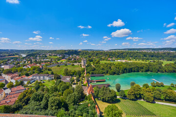 Poster - Schönes Panorama vom Burgberg aus gesehen, auf den Wöhrsee und den Pulverturm, in Bayern, Deutschland.