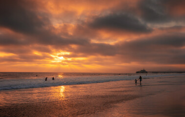 Aufkleber - Sunset at Santa Monica beach in Los Angeles, California.