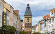 © mitifoto - Das Altpörtel, ein 55 Meter hoher Stadtturm, der in der ersten Häfte des 13. Jahrhunderts erbaut wurde. Eines der höchsten und bekanntesten Stadttoren Deutschlands.