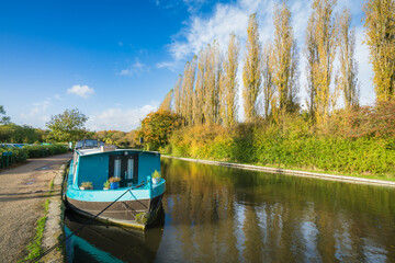 Poster - Grand Union Canal in autumn colours. Milton Keynes, England