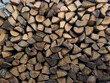 Preparation of oak wood with high calorific value as winter fuel