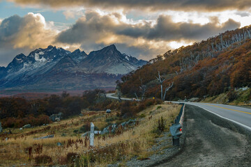 Canvas Print - Highway crossing moutains landscape, tierra del fuego, argentina