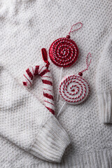 Poster - Christmas composition in white knitted background