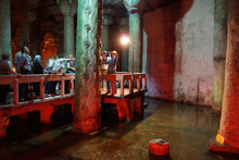  Tourists Explore The Yerebatan Saray Underground Cistern