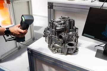 Leinwandbilder - Engineer scans the detail with 3D scanner for reverse engineering..