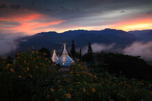 Wat Phra That Kong Mu With Morning Mist.
Muang Mae Hong Son District,Mae Hong Son Province,Thailand