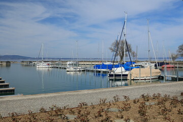 Sonniger Frühlingstag in Romanshorn am Bodensee	