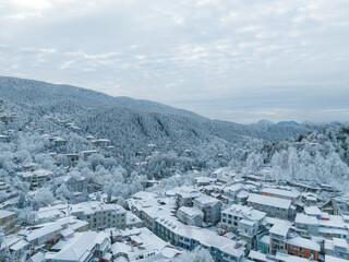 Wall Mural - Winter snow scene in Lushan/Mountain Lu National Park Scenic Area, Jiujiang, Jiangxi, China