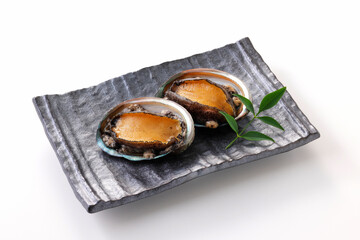 白い背景の上の北海道産アワビ　Hokkaido abalone on white background