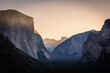 Sonnenaufgang am Tunnel View im Yosemite