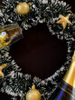 corona con fondo negro brindis en año nuevo, fondo año navidad
