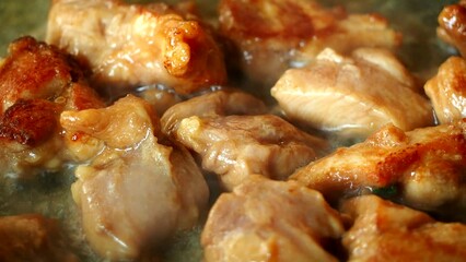 Canvas Print - Cooking chicken gravy in pan, in door  Chiangmai  Thailand.