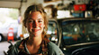 retrato de chica que es mecánica de coches en su taller