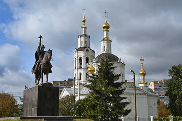 Wall Mural - Epiphany Cathedral square with the Ivan the Terrible statue in Oryol