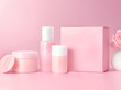 Envases de cosméticos de color rosa pálido para  cuidado de la piel sobre un fondo rosa pastel. Vista de frente y de cerca. Copy space. IA Generativa 