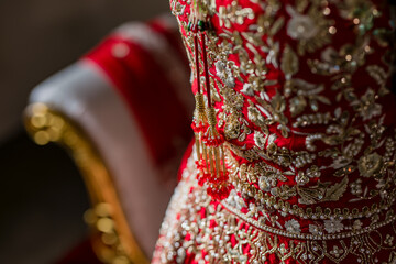Canvas Print - Indian bride's wedding outfit
