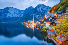 Hallstatt, Austria. Scenic Postcard View Of World Famous Alpine Village In Upper Austria, Dachstein Alps.