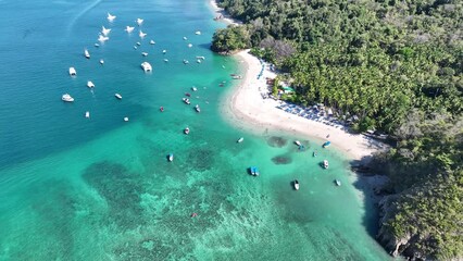 Wall Mural - Tortuga Island Secluded Beach Paradise in Costa Rica	