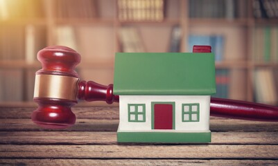 Canvas Print - Judge auction real estate, wooden gavel and House model.