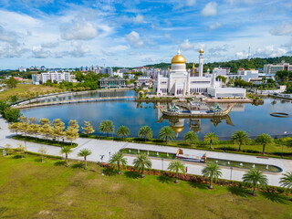 Wall Mural - Sultan Omar Ali Seyfeddin Mosque Aerial View. Bandar Seri Begawan, the capital of Brunei Darussalam. Borneo. Southeast Asia 