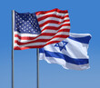 photo illustrant deux drapeaux des états-unis et de l'israël dans un ciel bleu illustrant le conflit israélo-palestinien et les alliances entre nation