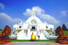 The White Phra Maha Chedi Of Bueng Latthiwan Temple Is A Combination Of  The Art Of Creatng Important Chedi Phra Relics From Every Region In Thailand.                         