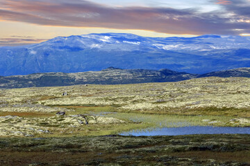 Canvas Print - Mountains in Innerdalen ( Innset), Norway