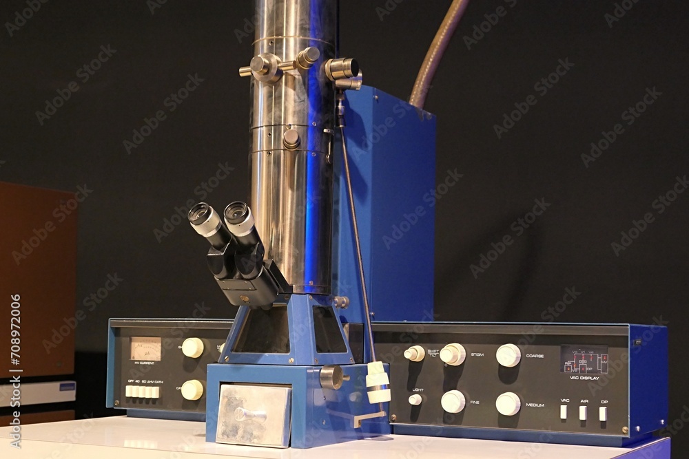 Electron microscope Tesla BS250 with resolution up to 1,5 nanometer ...