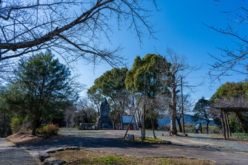 青空を背景に公園・広場風景(観光・行楽スポット)
Park/square scenery with blue sky in the background (sightseeing/excursion spot)
日本(冬と春)
Japan (winter and spring)
九州・熊本県熊本市
Kumamoto City, Kumamoto Prefecture, Kyushu
(田原坂公園)