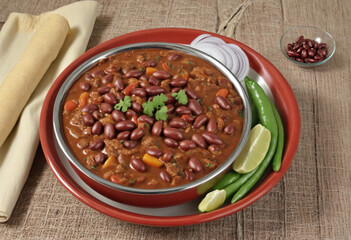 Wall Mural - Spicy kidney bean curry in a bowl