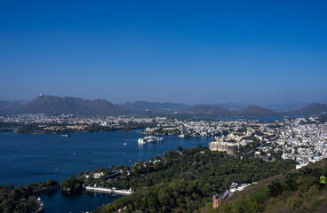 Canvas Print - Areal view of Udaipur in India
