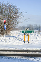 Canvas Print - Circulation traffic Belgique neige verglas hiver auto voiture signalisation Ring Bruxelles R0