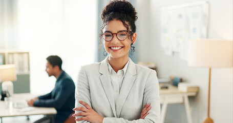 Poster - Portrait of woman with smile, arms crossed and coworking space for research, admin and consultant at agency. Office, networking business and face of happy girl with confidence, leadership at startup.