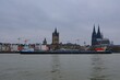 Gas Frachtschiff auf dem Rhein bei Köln	