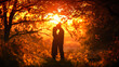 Verliebtes Paar steht im Wald bei Sonnenaufgang oder Sonnenuntergang