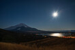 © 文明 金本 - パノラマ台から富士山と満月