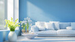 Sala de estar com sofá azul claro e vaso de flores