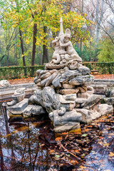 Wall Mural - Swans fountain in Prince Gardens of Aranjuez. Madrid. Spain. Europe.